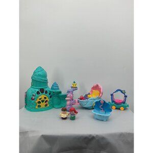 Fisher Price Little People Disney Ariel Castle Musical Coach Carriage Parade Lot
